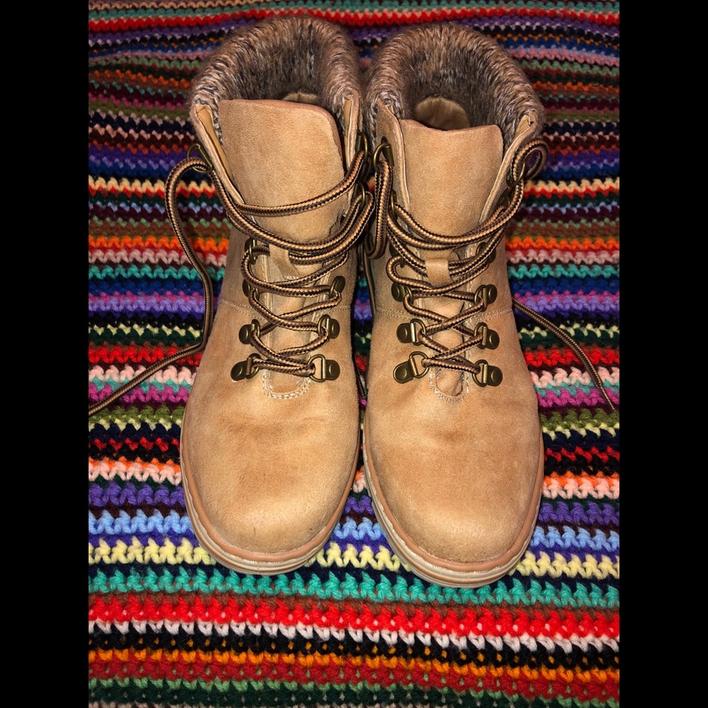 Mountain Sole Kiana Women’s Boots